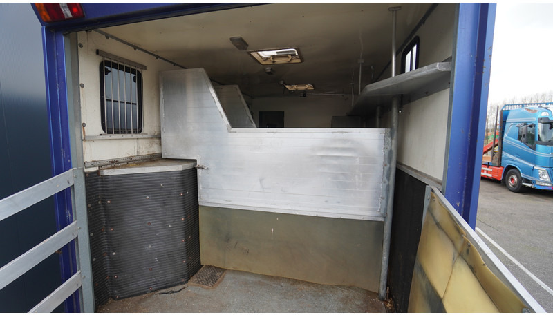 Xe tải chở ngựa Volvo FL 6-9 HORSE TRANSPORT 341.000KM MANUAL GEARBOX: hình 9