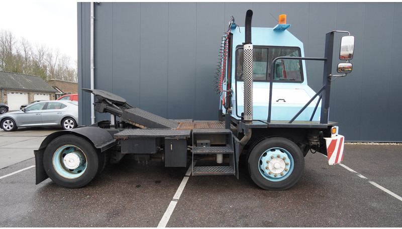 Kalmar ST 122 TERMINAL TRUCK 25 KM - Xe đầu kéo: hình 2 Kalmar ST 122 TERMINAL TRUCK 25 KM - Xe đầu kéo: hình 2