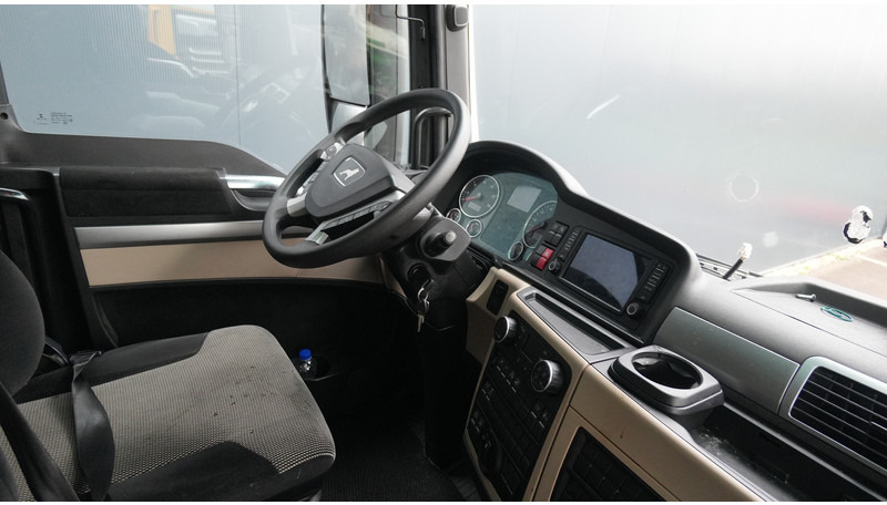 MAN TGX 19.460 XXL 566.000KM - Xe đầu kéo: hình 5 MAN TGX 19.460 XXL 566.000KM - Xe đầu kéo: hình 5