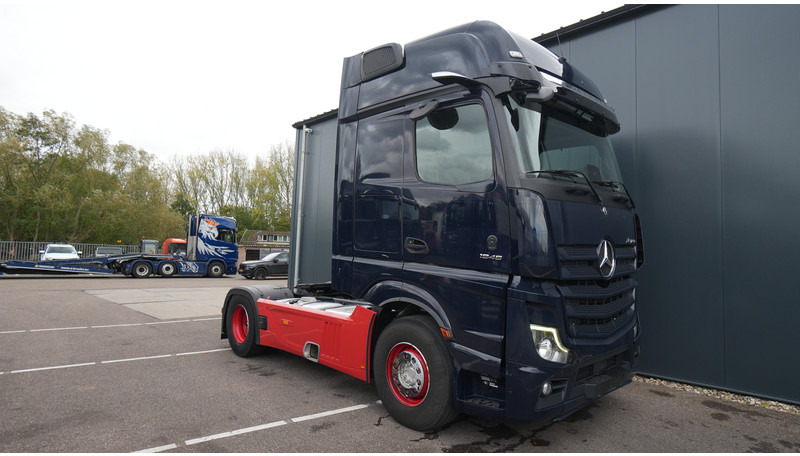 Mercedes-Benz ACTROS 1945 GIGASPACE 747.600KM - Xe đầu kéo: hình 4 Mercedes-Benz ACTROS 1945 GIGASPACE 747.600KM - Xe đầu kéo: hình 4