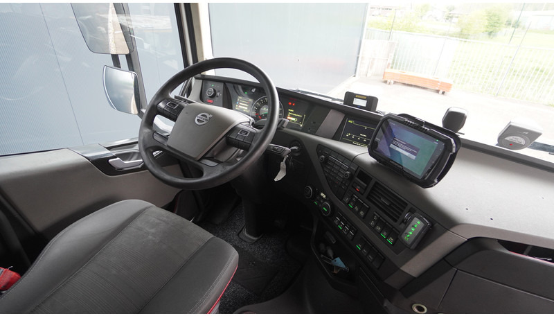 Volvo FH 420 ADR GLOBETROTTER 808.000KM - Xe đầu kéo: hình 5 Volvo FH 420 ADR GLOBETROTTER 808.000KM - Xe đầu kéo: hình 5