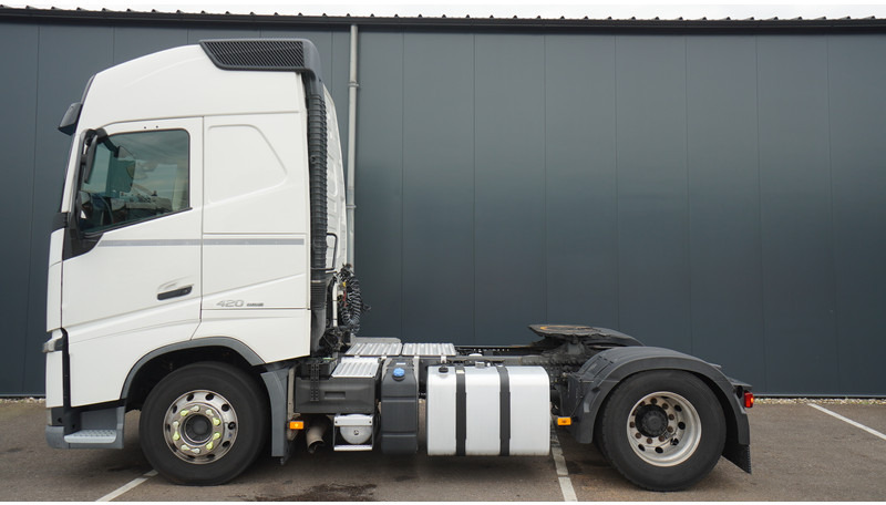 Volvo FH 420 ADR GLOBETROTTER 808.000KM - Xe đầu kéo: hình 1 Volvo FH 420 ADR GLOBETROTTER 808.000KM - Xe đầu kéo: hình 1