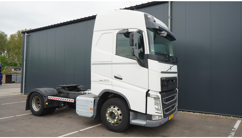 Volvo FH 420 ADR GLOBETROTTER 808.000KM - Xe đầu kéo: hình 4 Volvo FH 420 ADR GLOBETROTTER 808.000KM - Xe đầu kéo: hình 4