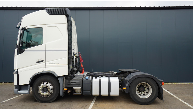 Volvo FH 420 ADR GLOBETROTTER EURO 6 769.000KM COMPRESSOR - Xe đầu kéo: hình 1 Volvo FH 420 ADR GLOBETROTTER EURO 6 769.000KM COMPRESSOR - Xe đầu kéo: hình 1