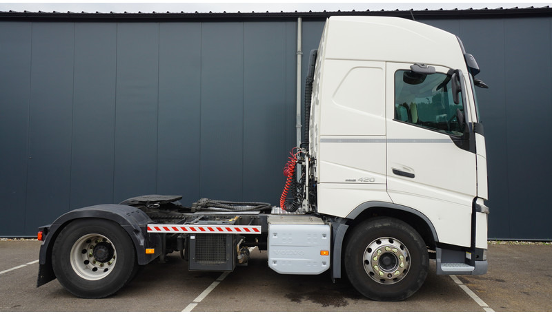 Volvo FH 420 ADR GLOBETROTTER EURO 6 769.000KM COMPRESSOR - Xe đầu kéo: hình 2 Volvo FH 420 ADR GLOBETROTTER EURO 6 769.000KM COMPRESSOR - Xe đầu kéo: hình 2