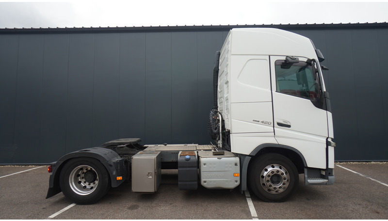 Volvo FH 420 GLOBETROTTER EURO 6 - Xe đầu kéo: hình 2 Volvo FH 420 GLOBETROTTER EURO 6 - Xe đầu kéo: hình 2