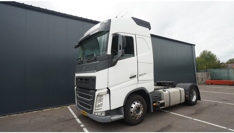 Volvo FH 420 GLOBETROTTER EURO 6 - Xe đầu kéo: hình 3 Volvo FH 420 GLOBETROTTER EURO 6 - Xe đầu kéo: hình 3