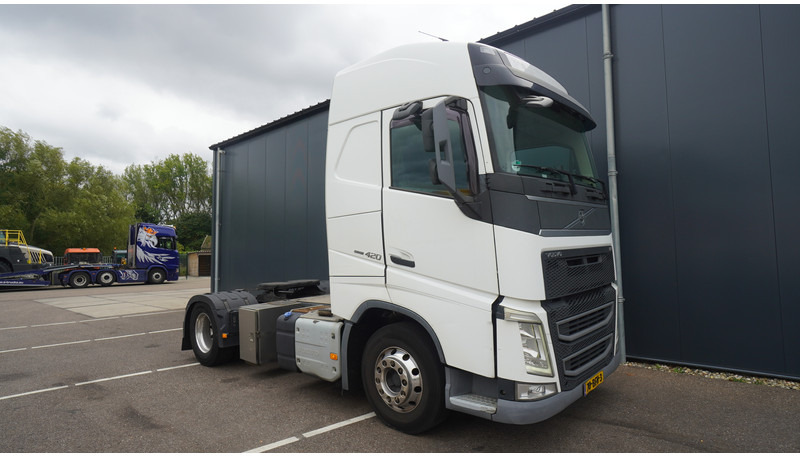 Volvo FH 420 GLOBETROTTER EURO 6 - Xe đầu kéo: hình 4 Volvo FH 420 GLOBETROTTER EURO 6 - Xe đầu kéo: hình 4