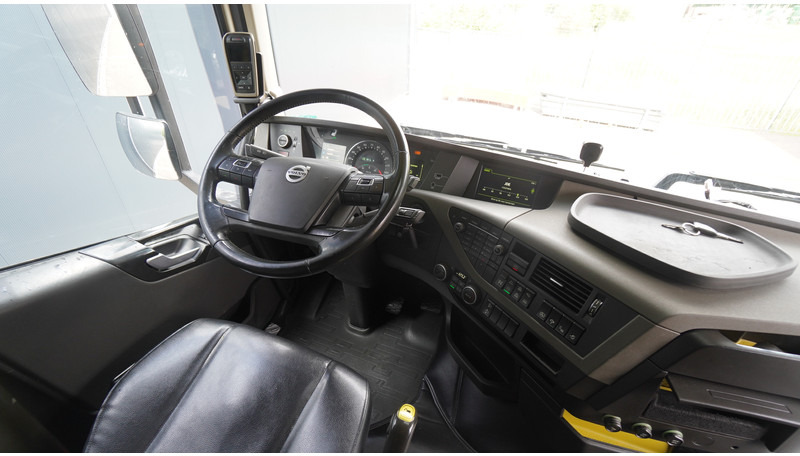 Volvo FH16 750 8X4 260T 683.000KM - Xe đầu kéo: hình 5 Volvo FH16 750 8X4 260T 683.000KM - Xe đầu kéo: hình 5