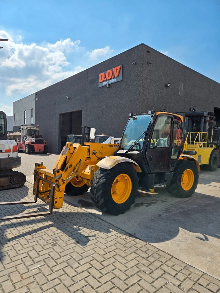 JCB 530 - Xe nhấc hình viễn vọng kính: hình 1 JCB 530 - Xe nhấc hình viễn vọng kính: hình 1