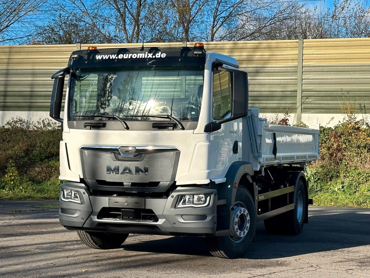 MAN TGM 18.320 4X2 / Euro 6e 3-Seiten-Kipper - Xe ben: hình 2 MAN TGM 18.320 4X2 / Euro 6e 3-Seiten-Kipper - Xe ben: hình 2