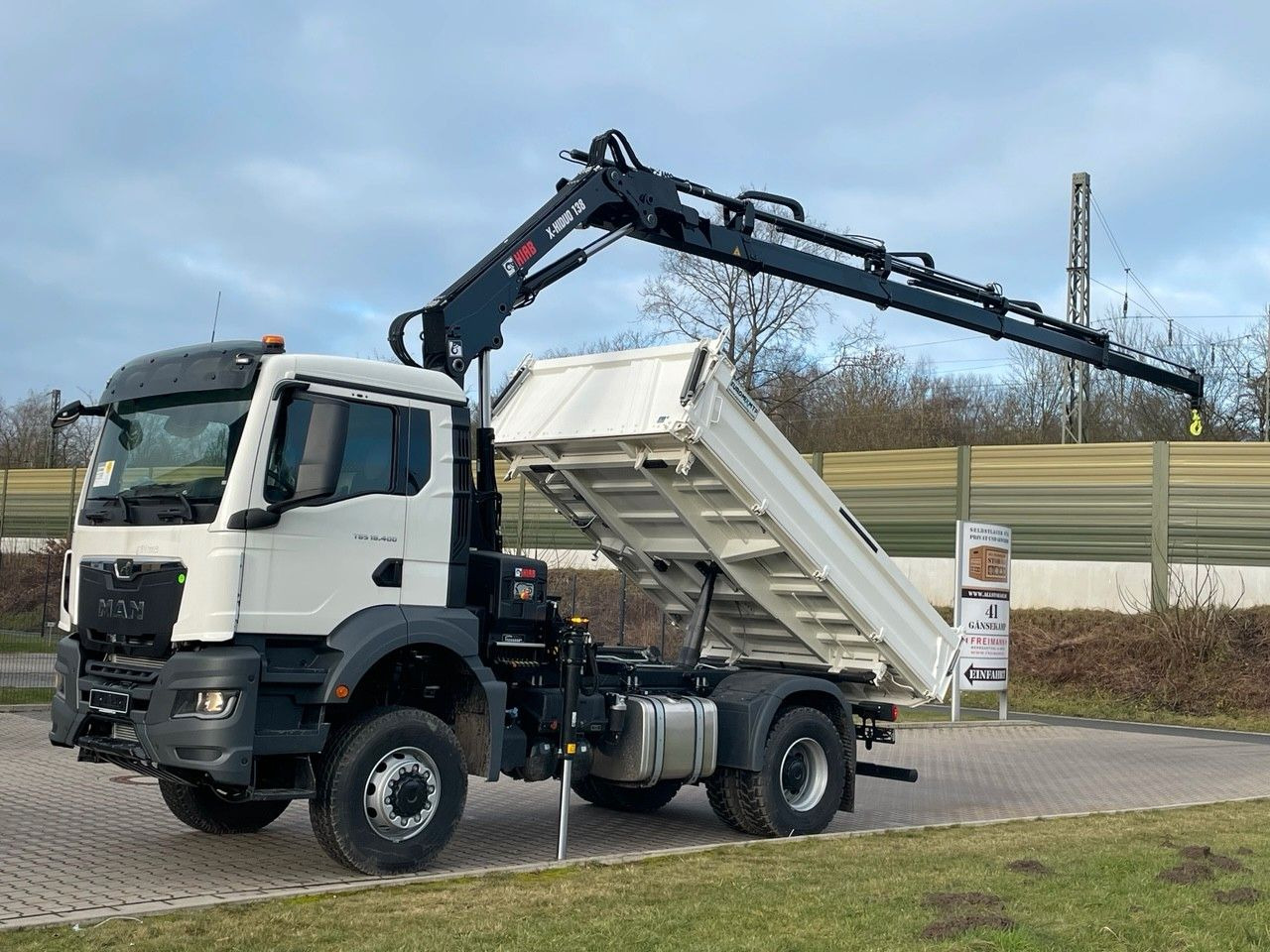 MAN TGS 18.400 TG3 4x4 Euro6e Hiab X-HiDuo 138DS-4 - Xe ben, Xe cẩu tự hành: hình 1 MAN TGS 18.400 TG3 4x4 Euro6e Hiab X-HiDuo 138DS-4 - Xe ben, Xe cẩu tự hành: hình 1