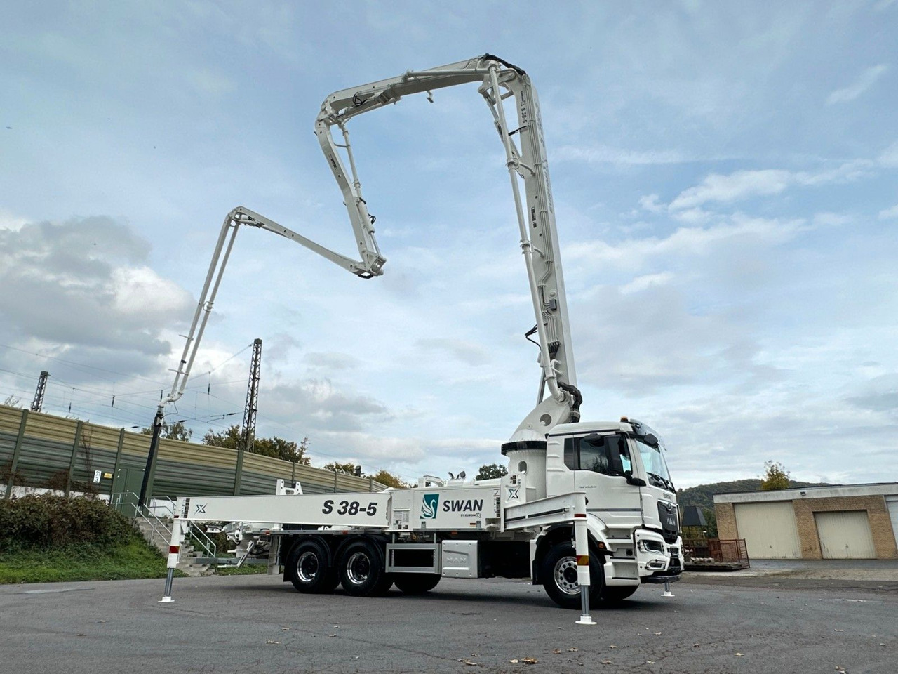 MAN TGS 26.510 6x4 SWAN TSP 38-5 160RZ ( 38m ) - Xe trộn bê tông: hình 1 MAN TGS 26.510 6x4 SWAN TSP 38-5 160RZ ( 38m ) - Xe trộn bê tông: hình 1