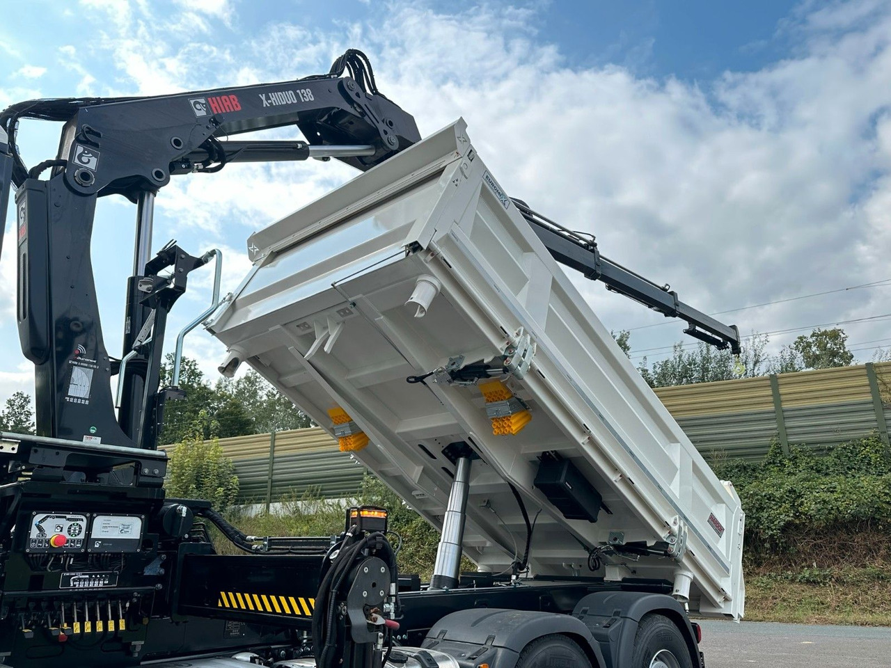 Cho thuê  MAN TGS 28.440 6x4-4/3-Seiten- Kipper / Hiab 138-3 MAN TGS 28.440 6x4-4/3-Seiten- Kipper / Hiab 138-3: hình 19