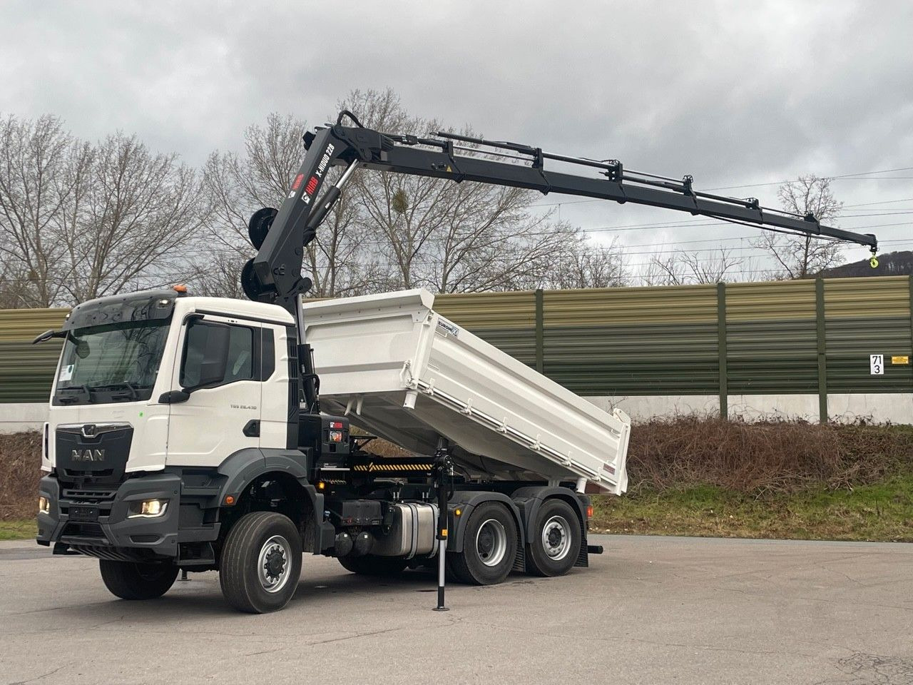 MAN TGS 28.440 6x4-4/3-Seiten- Kipper / Hiab 228-6 - Xe ben, Xe cẩu tự hành: hình 1 MAN TGS 28.440 6x4-4/3-Seiten- Kipper / Hiab 228-6 - Xe ben, Xe cẩu tự hành: hình 1