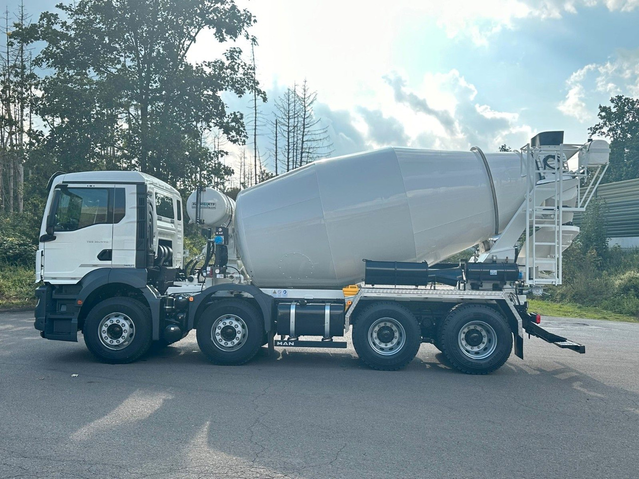 MAN TGS 32.440 8x4 / Euromix MTP EM 9 L - Xe trộn bê tông: hình 4 MAN TGS 32.440 8x4 / Euromix MTP EM 9 L - Xe trộn bê tông: hình 4