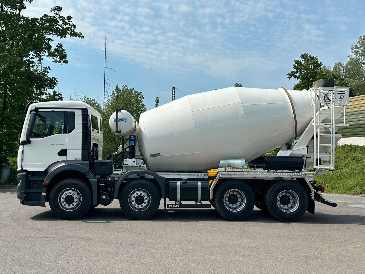 MAN TGS 32.440 8x4 / Euromix MTP EM 9 L - Xe trộn bê tông: hình 4 MAN TGS 32.440 8x4 / Euromix MTP EM 9 L - Xe trộn bê tông: hình 4