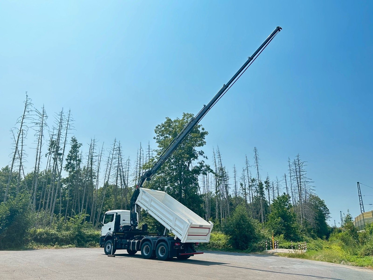 Xe ben, Xe cẩu tự hành MAN TGS 33.440 6x4 /3-Seiten- Kipper /  HIAB 228-6: hình 7