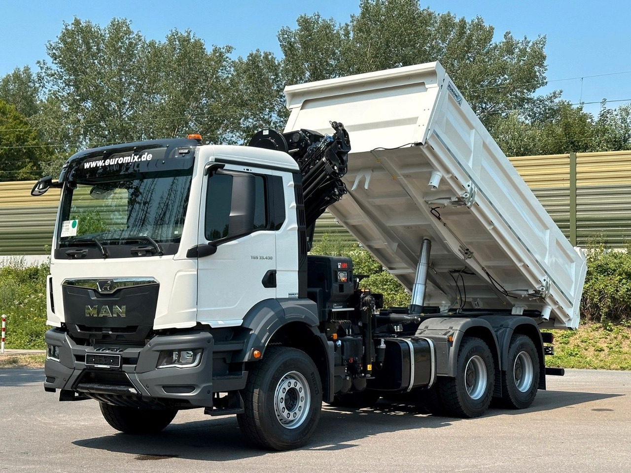 Xe ben, Xe cẩu tự hành MAN TGS 33.440 6x4 /3-Seiten- Kipper /  HIAB 228-6: hình 16