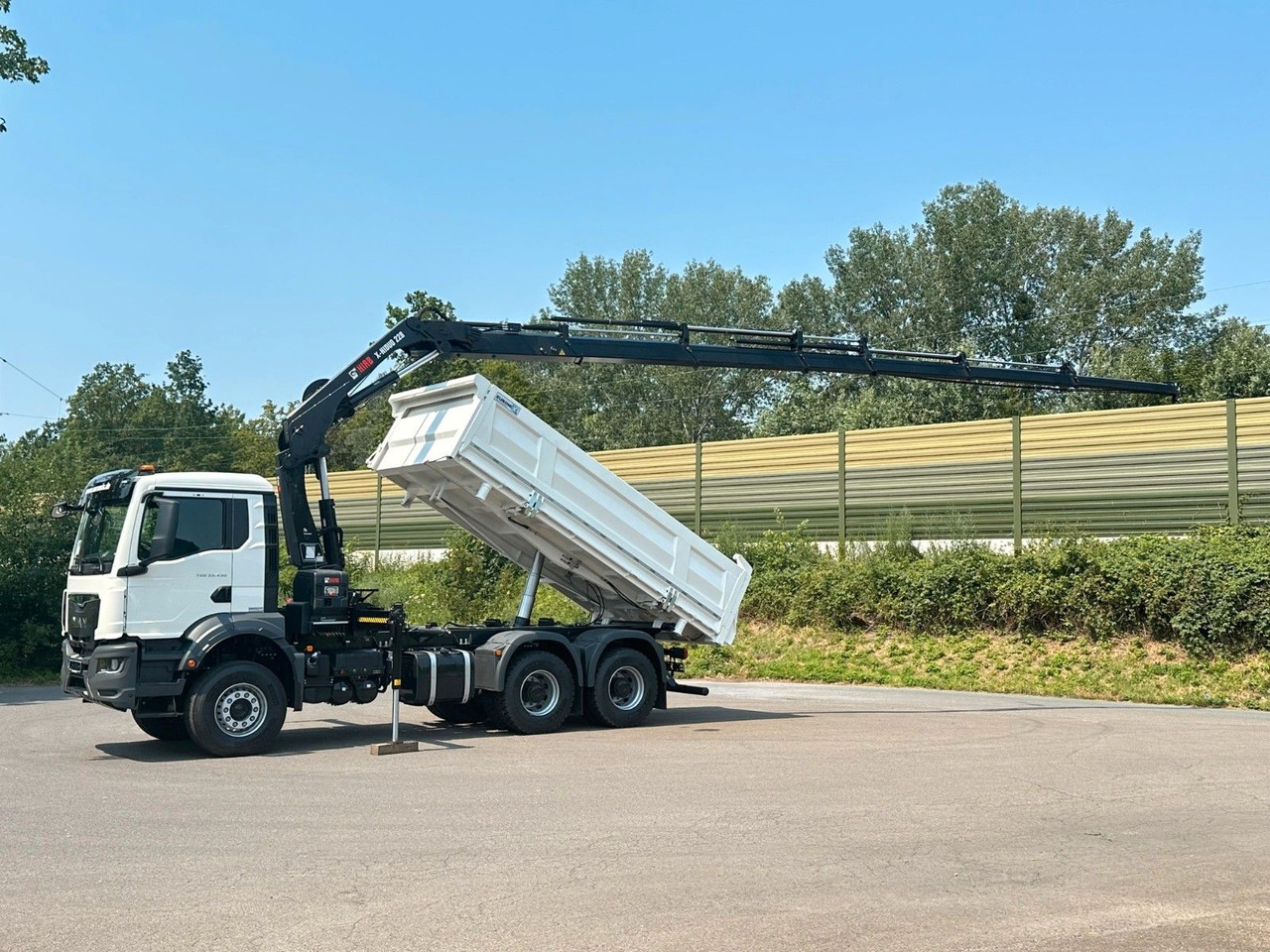 MAN TGS 33.440 6x4 /3-Seiten- Kipper / HIAB 228-6 - Xe ben, Xe cẩu tự hành: hình 3 MAN TGS 33.440 6x4 /3-Seiten- Kipper / HIAB 228-6 - Xe ben, Xe cẩu tự hành: hình 3