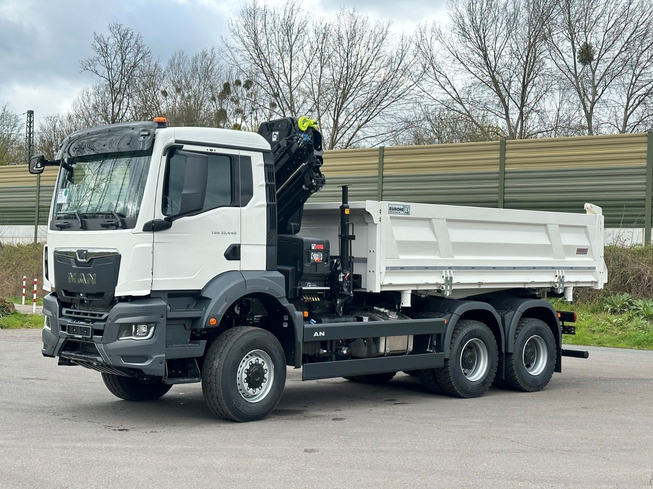 MAN TGS 33.440 6x6 /3-Seiten- Kipper / HIAB 228-4 - Xe ben, Xe cẩu tự hành: hình 3 MAN TGS 33.440 6x6 /3-Seiten- Kipper / HIAB 228-4 - Xe ben, Xe cẩu tự hành: hình 3