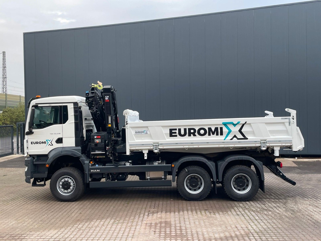 MAN TGS 33.440 6x6 /3-Seiten- Kipper / HIAB 228-6 - Xe ben, Xe cẩu tự hành: hình 2 MAN TGS 33.440 6x6 /3-Seiten- Kipper / HIAB 228-6 - Xe ben, Xe cẩu tự hành: hình 2