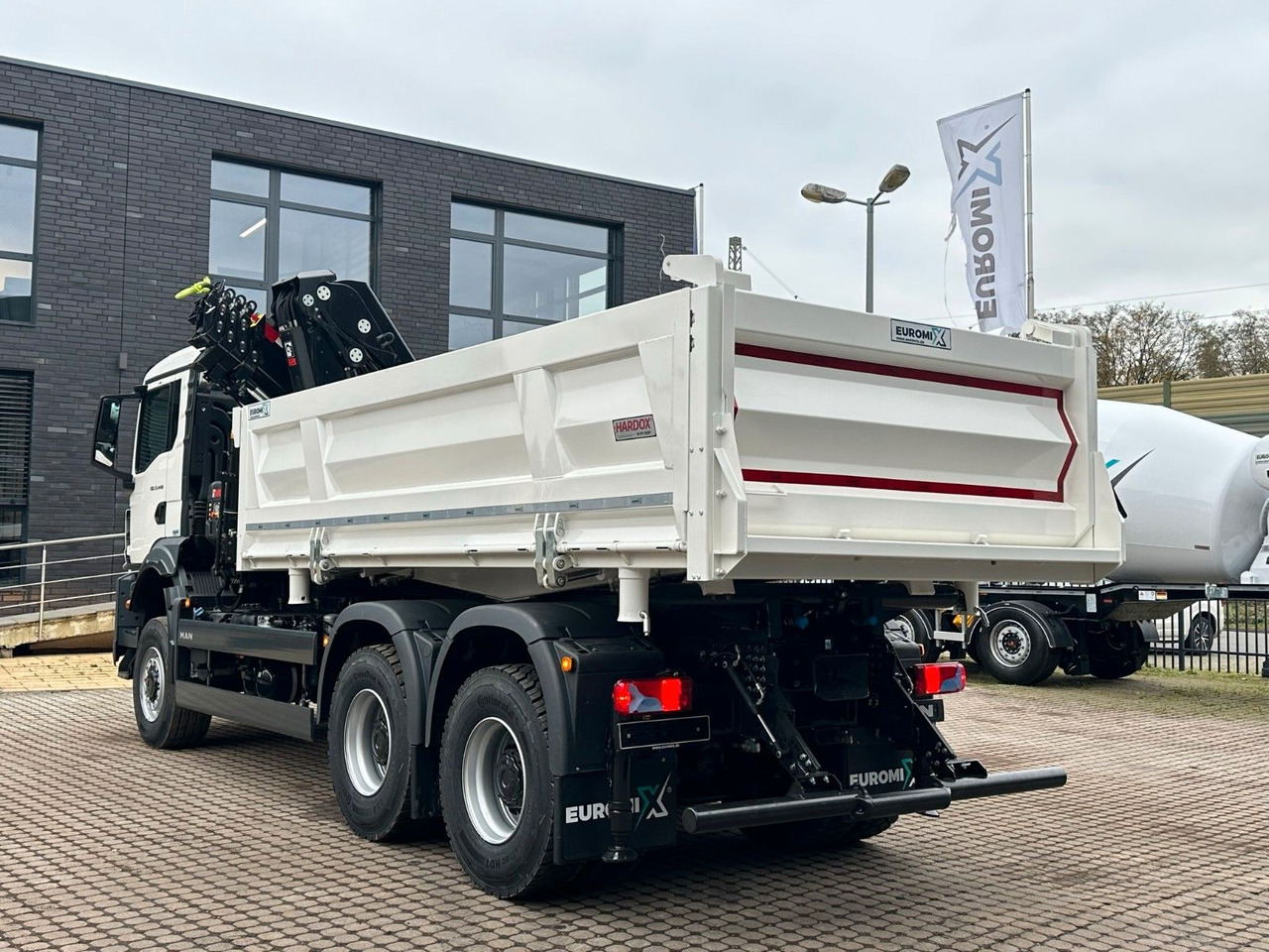 MAN TGS 33.440 6x6 /3-Seiten- Kipper / Kran HIAB 302 - Xe ben, Xe cẩu tự hành: hình 3 MAN TGS 33.440 6x6 /3-Seiten- Kipper / Kran HIAB 302 - Xe ben, Xe cẩu tự hành: hình 3