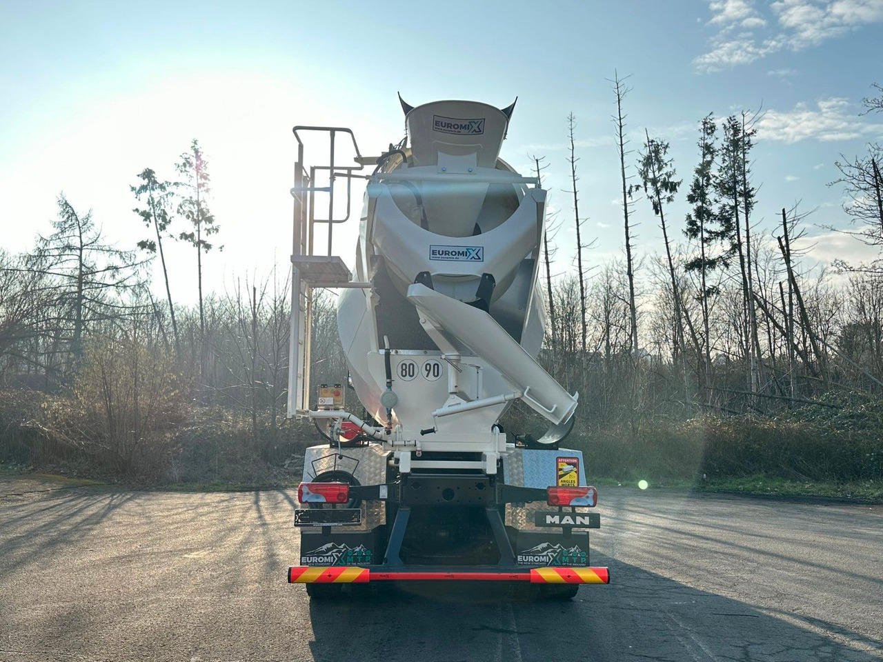 MAN TGS 37.480 8x4 EuromixMTP EM 10 L - Xe trộn bê tông: hình 5 MAN TGS 37.480 8x4 EuromixMTP EM 10 L - Xe trộn bê tông: hình 5