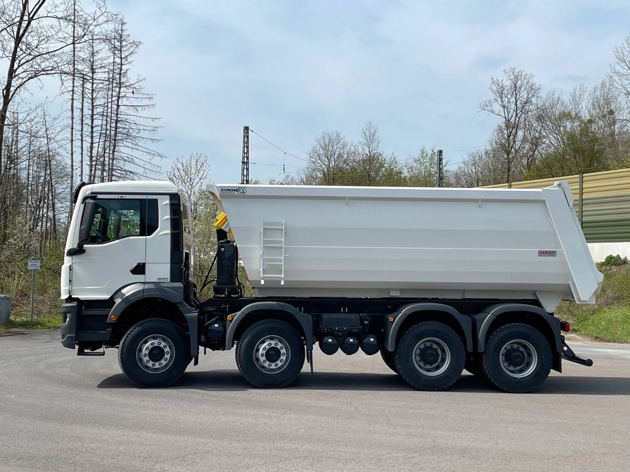 MAN TGS 41.400 8x4 / EUROMIX MTP 20m³/ EURO2 Kipper - Xe ben: hình 4 MAN TGS 41.400 8x4 / EUROMIX MTP 20m³/ EURO2 Kipper - Xe ben: hình 4