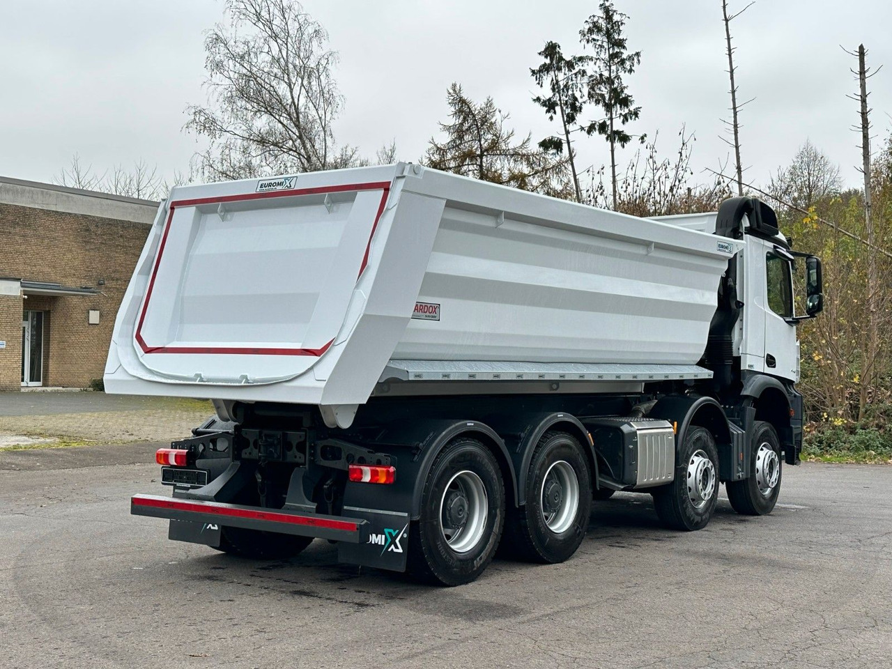 Mercedes-Benz AROCS 5 4145 8X4 E6e EuromixMTP 18m³ Kipper - Xe ben: hình 5 Mercedes-Benz AROCS 5 4145 8X4 E6e EuromixMTP 18m³ Kipper - Xe ben: hình 5