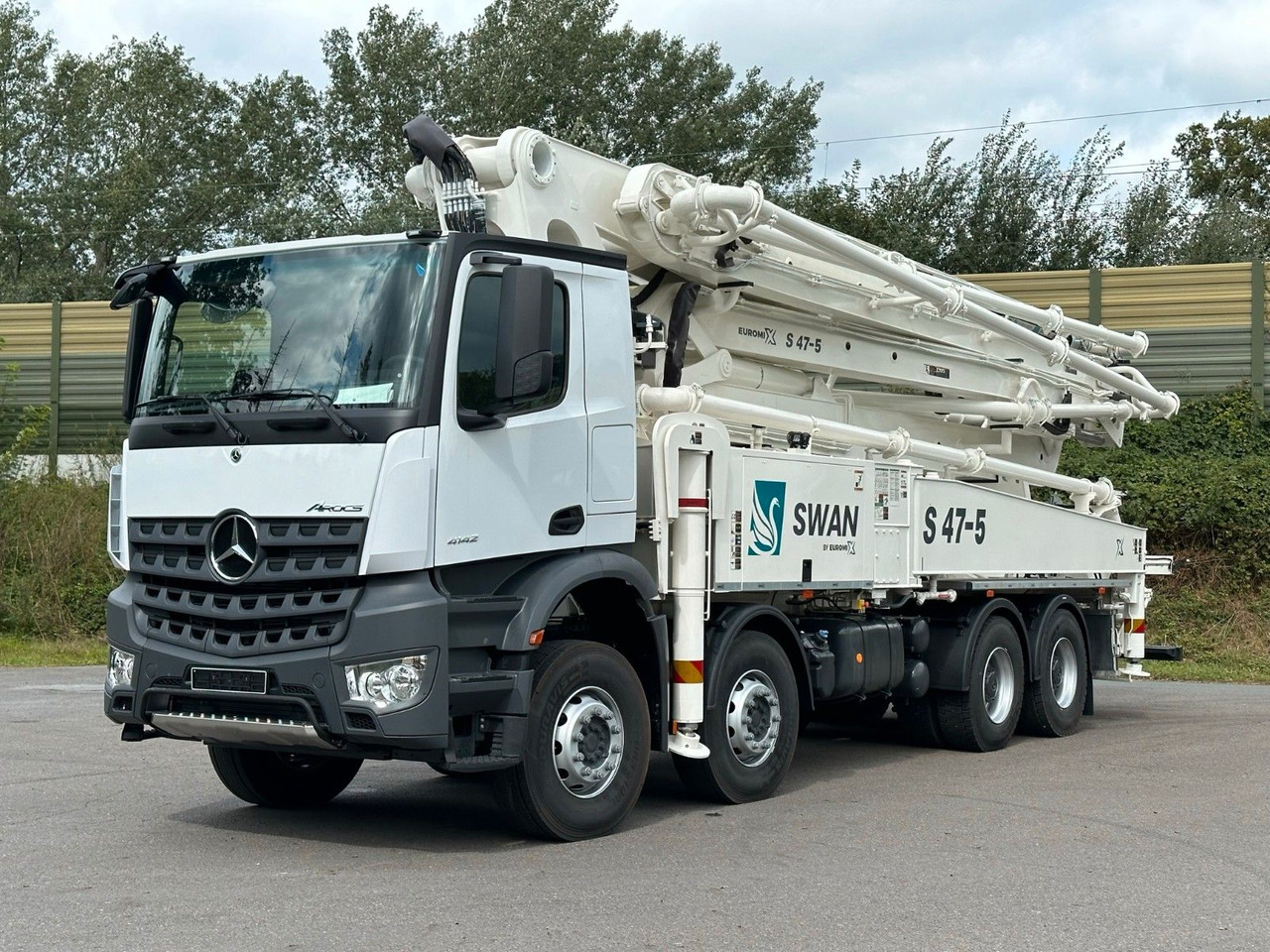 Mercedes-Benz Arocs 5 4142 8x4 SWAN TSP 47-5 160RZ ( 47m ) - Xe bơm bê tông: hình 3 Mercedes-Benz Arocs 5 4142 8x4 SWAN TSP 47-5 160RZ ( 47m ) - Xe bơm bê tông: hình 3