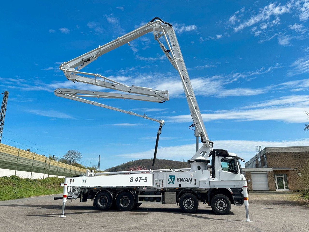 Mercedes-Benz Arocs 5 4542 8x4 SWAN TSP 47-5 160RZ ( 47m ) - Xe bơm bê tông: hình 2 Mercedes-Benz Arocs 5 4542 8x4 SWAN TSP 47-5 160RZ ( 47m ) - Xe bơm bê tông: hình 2