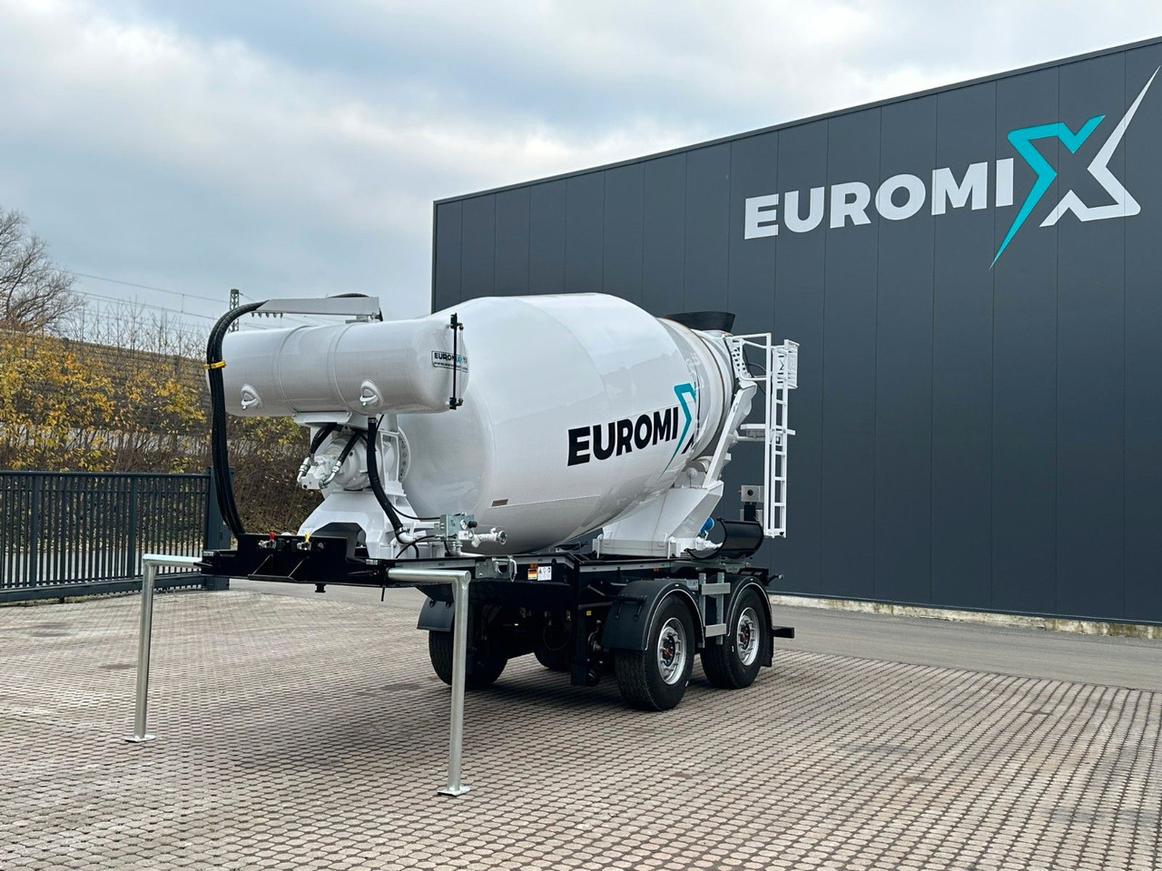 EUROMIX MTP - Fahrmischer EM 10 L 2-Achser - Sơ mi rơ moóc: hình 2 EUROMIX MTP - Fahrmischer EM 10 L 2-Achser - Sơ mi rơ moóc: hình 2