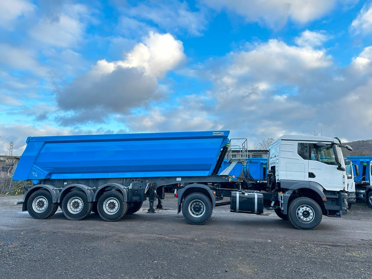 MAN TGS 22.440 4x2 Euro 2 EuromixMTP Kipper 27m³ MAN TGS 22.440 4x2 Euro 2 EuromixMTP Kipper 27m³ - Xe đầu kéo: hình 4 MAN TGS 22.440 4x2 Euro 2 EuromixMTP Kipper 27m³ MAN TGS 22.440 4x2 Euro 2 EuromixMTP Kipper 27m³ - Xe đầu kéo: hình 4