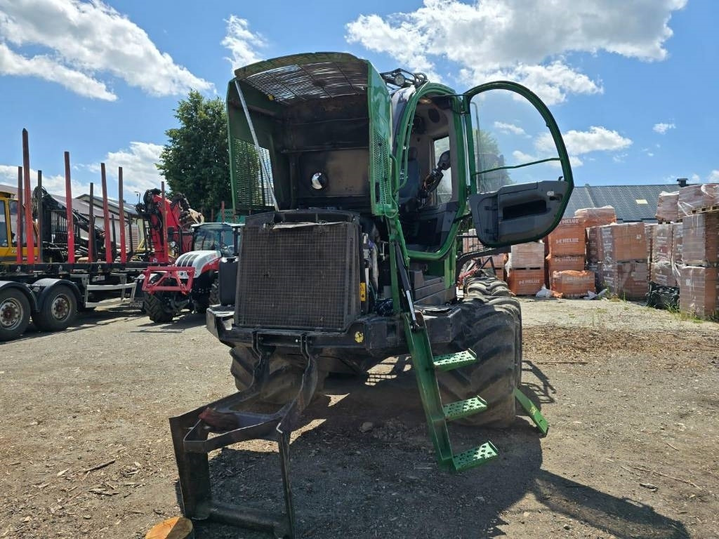 John Deere 810 E  - Máy chuyển tiếp: hình 5 John Deere 810 E  - Máy chuyển tiếp: hình 5