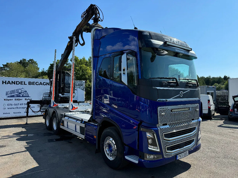 Volvo FH 6x4, Timber-truck + Jonsered 1080, 2017 - Xe chở gỗ, Xe cẩu tự hành: hình 1 Volvo FH 6x4, Timber-truck + Jonsered 1080, 2017 - Xe chở gỗ, Xe cẩu tự hành: hình 1