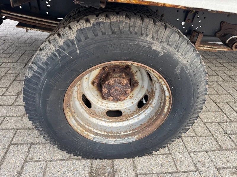 Mercedes-Benz **611D-FRENCH ORIGIN** - Xe tải thùng mui bạt: hình 4 Mercedes-Benz **611D-FRENCH ORIGIN** - Xe tải thùng mui bạt: hình 4