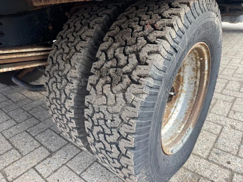 Mercedes-Benz **611D-FRENCH ORIGIN** - Xe tải thùng mui bạt: hình 5 Mercedes-Benz **611D-FRENCH ORIGIN** - Xe tải thùng mui bạt: hình 5