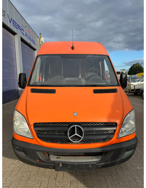 Mercedes-Benz Sprinter 310 **LIFT-HAYON-LBW** - Xe van chở hàng: hình 2 Mercedes-Benz Sprinter 310 **LIFT-HAYON-LBW** - Xe van chở hàng: hình 2
