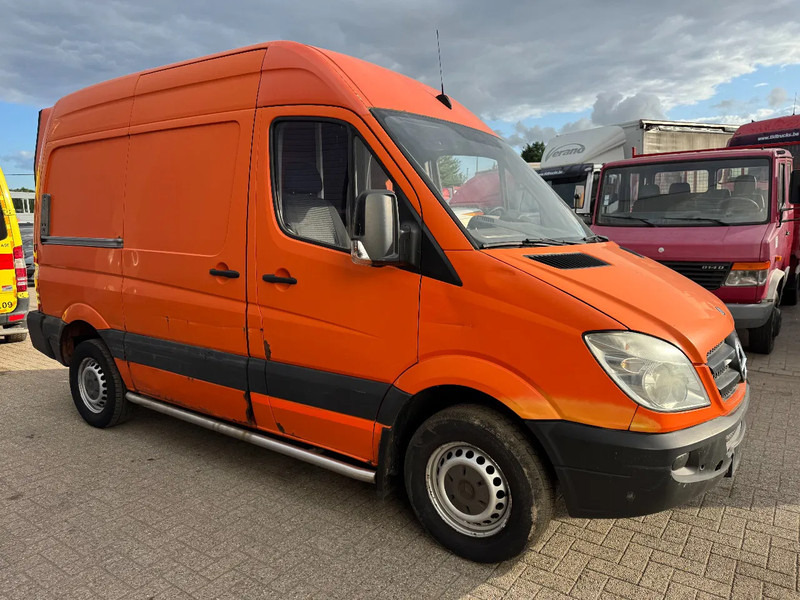Mercedes-Benz Sprinter 310 **LIFT-HAYON-LBW** - Xe van chở hàng: hình 3 Mercedes-Benz Sprinter 310 **LIFT-HAYON-LBW** - Xe van chở hàng: hình 3