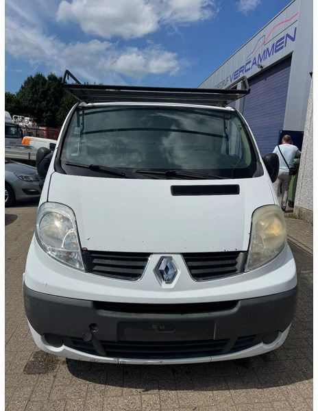 Renault Trafic **DCI115-AC** - Xe van nhỏ gọn: hình 2 Renault Trafic **DCI115-AC** - Xe van nhỏ gọn: hình 2