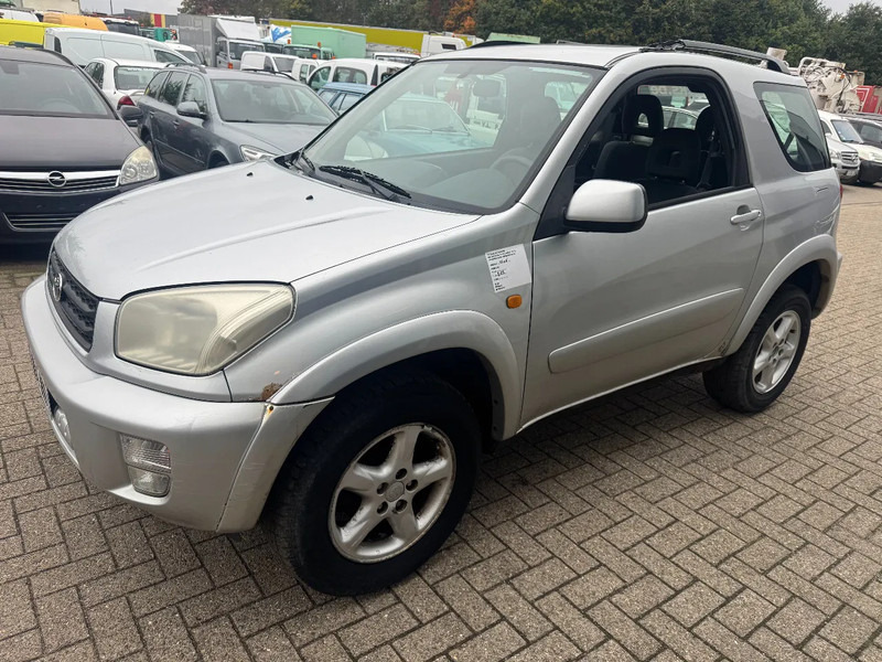Toyota RAV4 **PETROL-AIRCO** - Xe hơi: hình 1 Toyota RAV4 **PETROL-AIRCO** - Xe hơi: hình 1