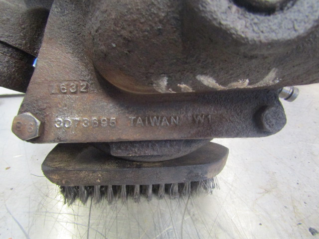 CUMMINS M11 WATER PUMP P/NO 3073695 - Động cơ và các bộ phận cho Xe tải: hình 3 CUMMINS M11 WATER PUMP P/NO 3073695 - Động cơ và các bộ phận cho Xe tải: hình 3