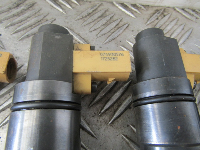 DAF XF EURO 5 MX13 INJECTORS P/NO 1725282 - Hệ thống nhiên liệu cho Xe tải: hình 2 DAF XF EURO 5 MX13 INJECTORS P/NO 1725282 - Hệ thống nhiên liệu cho Xe tải: hình 2