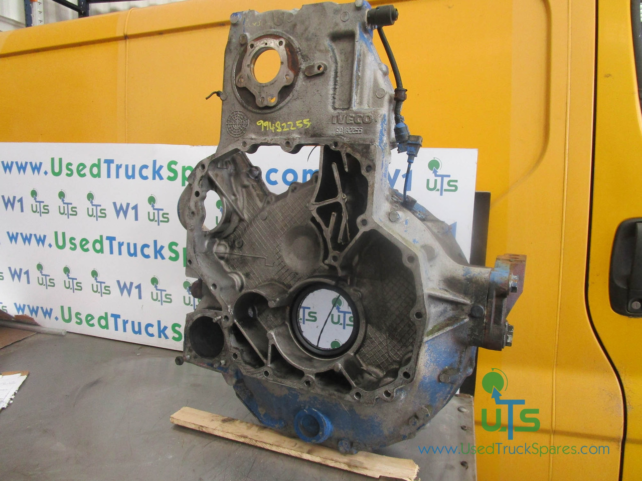 IVECO CURSOR 8 FLYWHEEL BELLHOUSING P/NO 99482255 - Bánh đà cho Xe tải: hình 1 IVECO CURSOR 8 FLYWHEEL BELLHOUSING P/NO 99482255 - Bánh đà cho Xe tải: hình 1