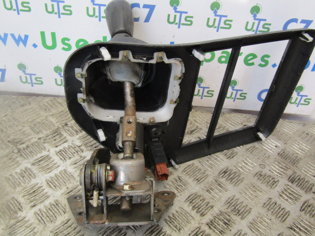 MITSUBISHI 3C11 / 3C13 GEAR LEVER ASSEMBLY COMPLETE - Cabin và nội thất cho Xe tải: hình 2 MITSUBISHI 3C11 / 3C13 GEAR LEVER ASSEMBLY COMPLETE - Cabin và nội thất cho Xe tải: hình 2