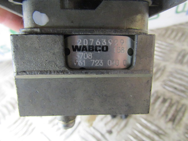 VOLVO FE HAND BRAKE CONTROL UNIT WABCO 20763929 - Linh kiện điện cho Xe tải: hình 3 VOLVO FE HAND BRAKE CONTROL UNIT WABCO 20763929 - Linh kiện điện cho Xe tải: hình 3