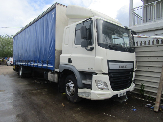 DAF CF 65 250 MANUAL 2015 BREAKING FOR SPARES - Xe tải: hình 2 DAF CF 65 250 MANUAL 2015 BREAKING FOR SPARES - Xe tải: hình 2