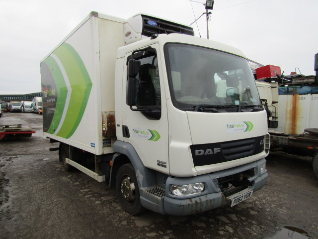 DAF LF 45 160 REFRIDGERATED TRUCK 2012 FOR BREAKING (CARRIER FRIDGE UNIT) - Xe tải: hình 1 DAF LF 45 160 REFRIDGERATED TRUCK 2012 FOR BREAKING (CARRIER FRIDGE UNIT) - Xe tải: hình 1