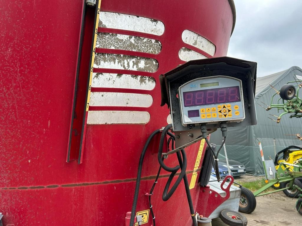 BVL V-MIX PLUS 13-1S - Xe trộn thức ăn gia súc: hình 3 BVL V-MIX PLUS 13-1S - Xe trộn thức ăn gia súc: hình 3